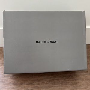 Balenciaga empty shoe box